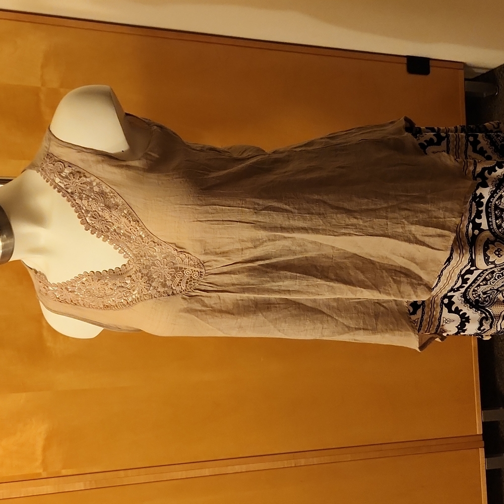 NWT By Design lace tunic